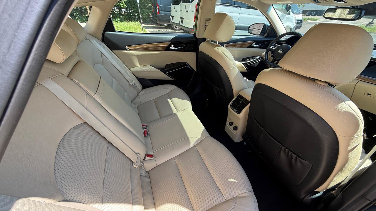 Used 2018 Kia Cadenza Technology FWD image 20