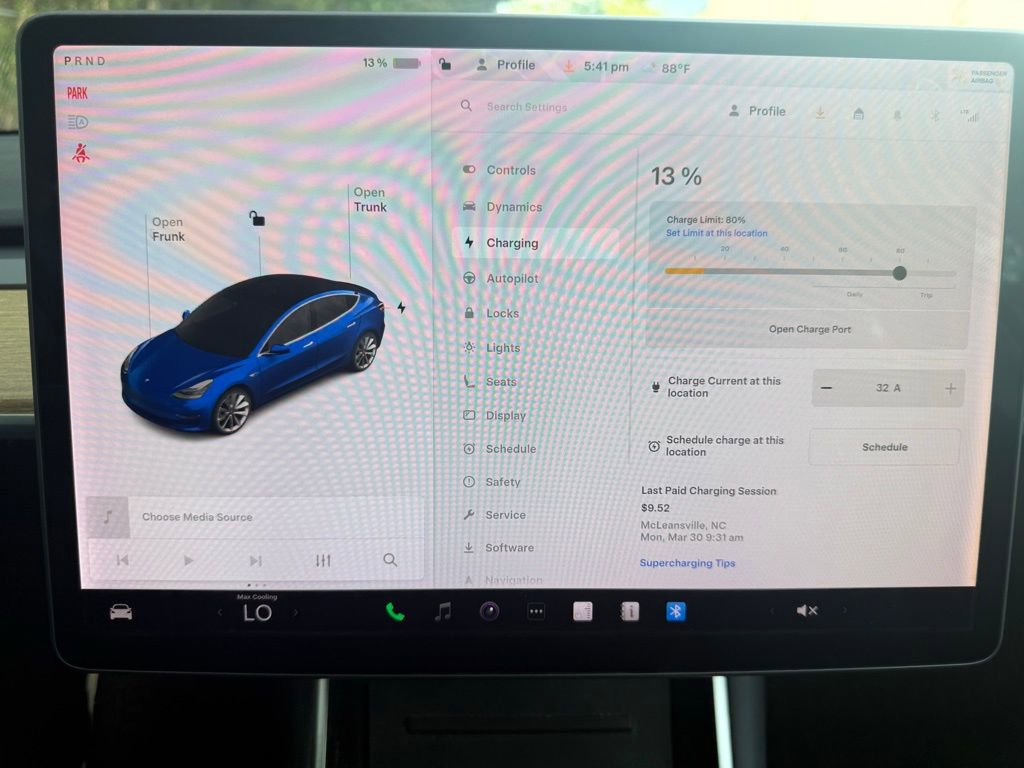 Used 2019 Tesla Model 3 Mid Range RWD image 10