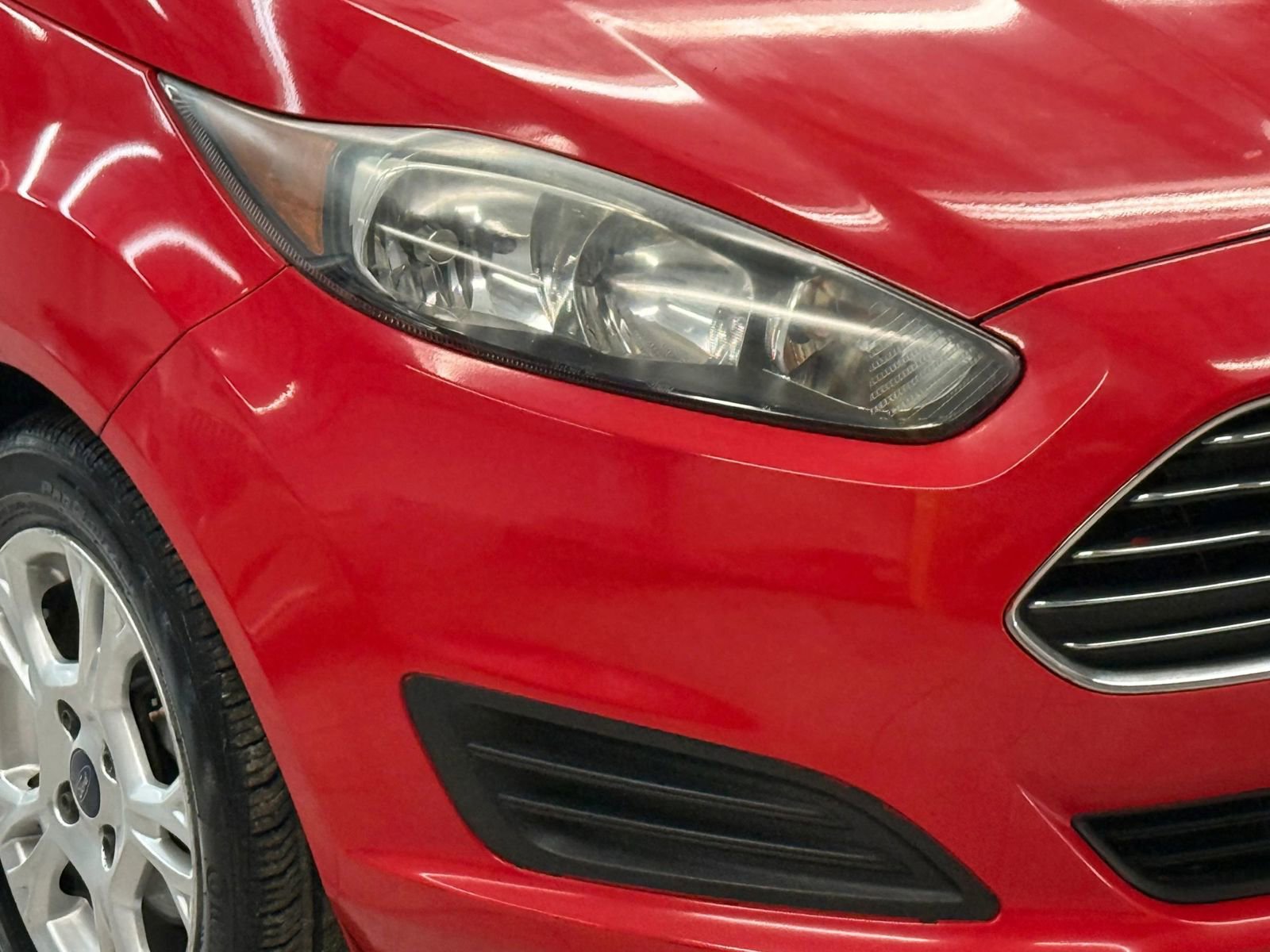 Used 2015 Ford Fiesta SE image 6