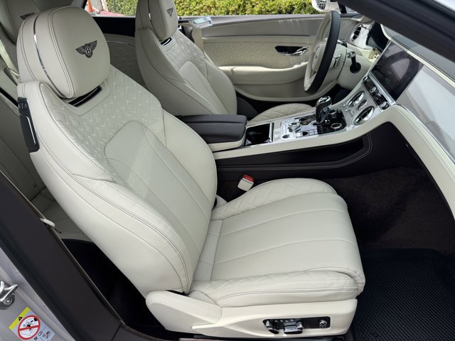 Used 2022 Bentley Continental GT image 11