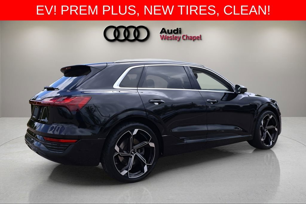 Used 2024 Audi Q8 e-tron Premium Plus w/ Premium Plus Package AWD/4WD image 5