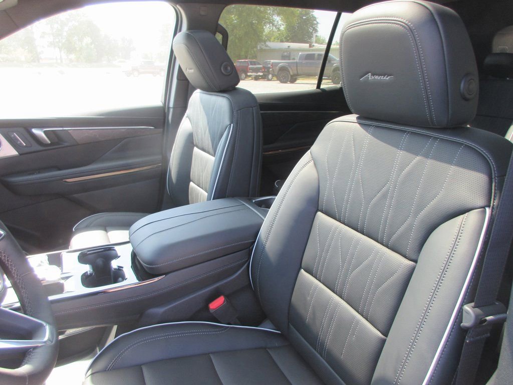 New 2026 Buick Enclave Avenir w/ Super Cruise Package image 13