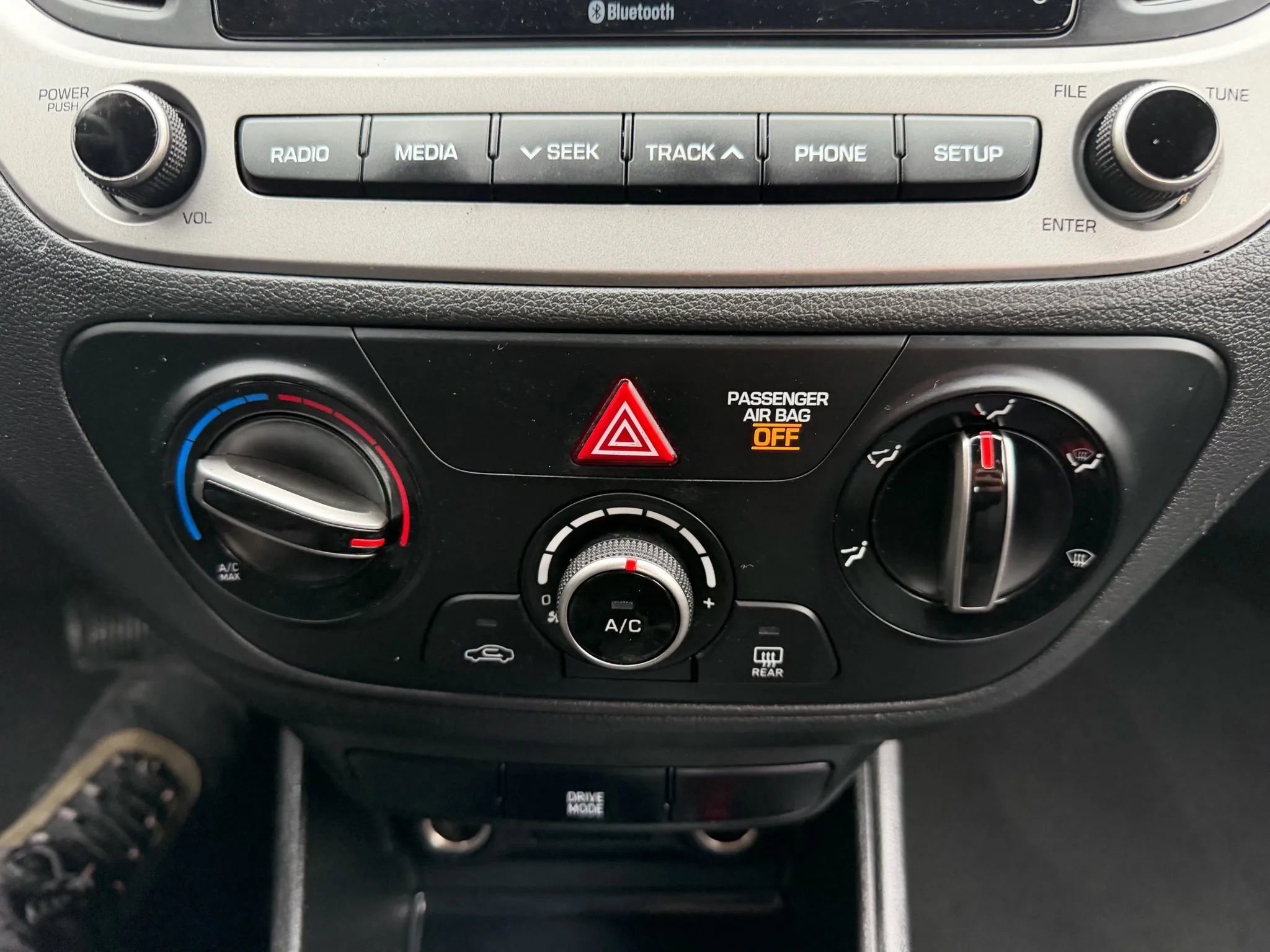 Used 2020 Hyundai Accent SE FWD image 19