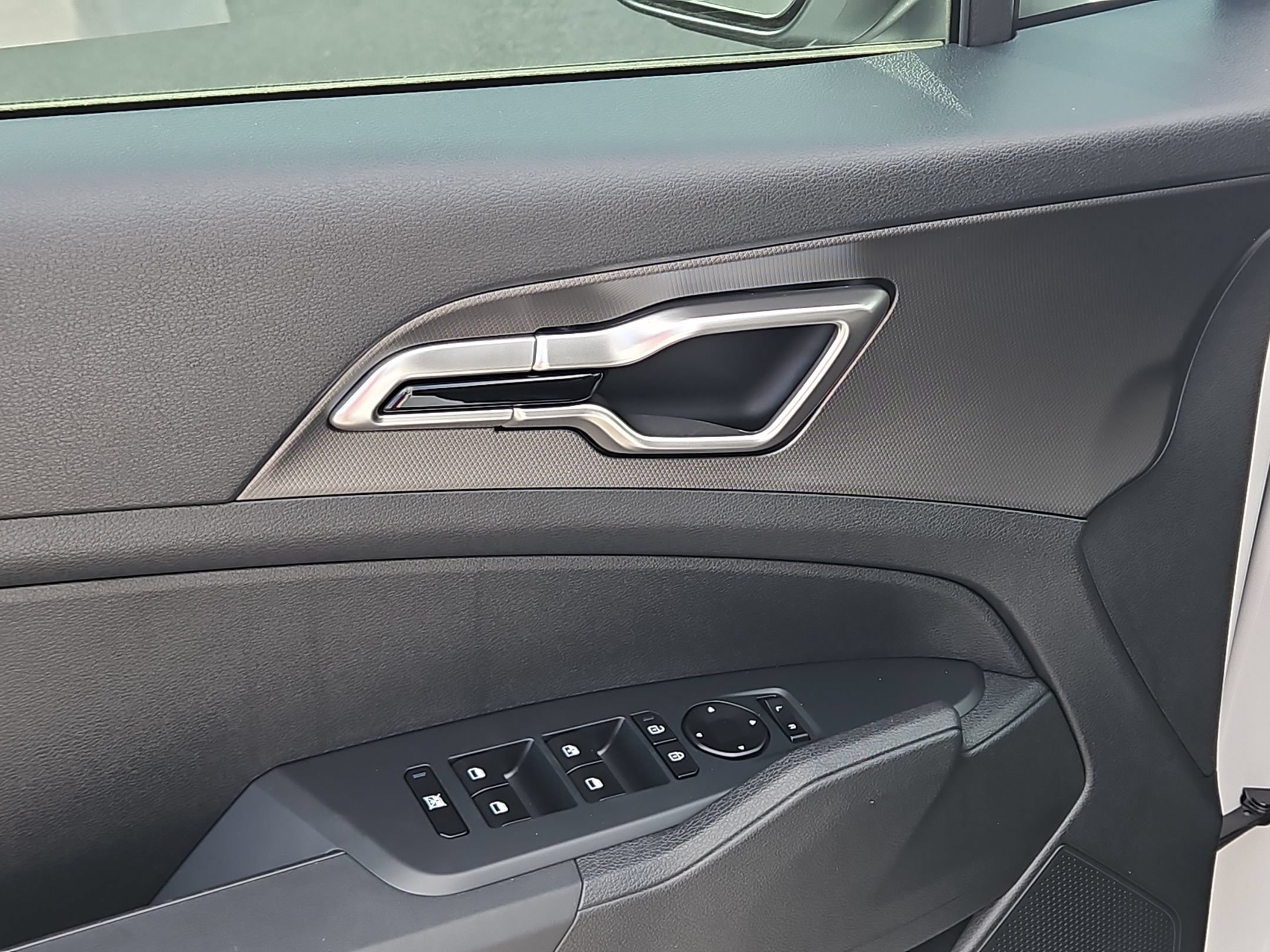 New 2026 Kia Sportage LX FWD image 16