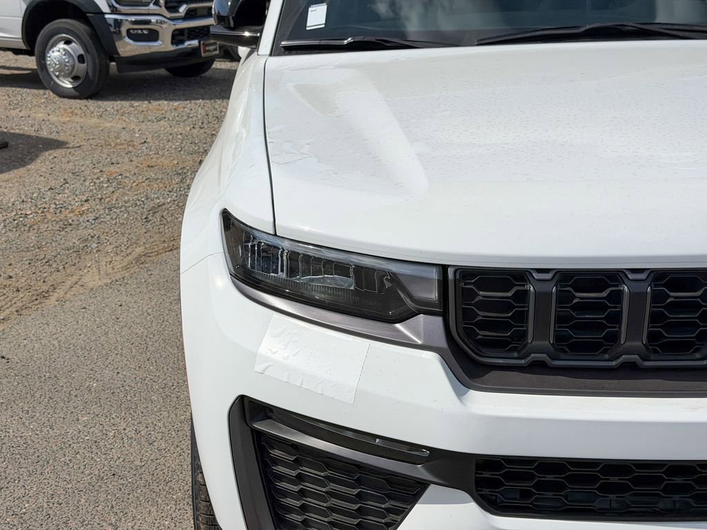 New 2026 Jeep Grand Cherokee L Limited AWD/4WD image 5