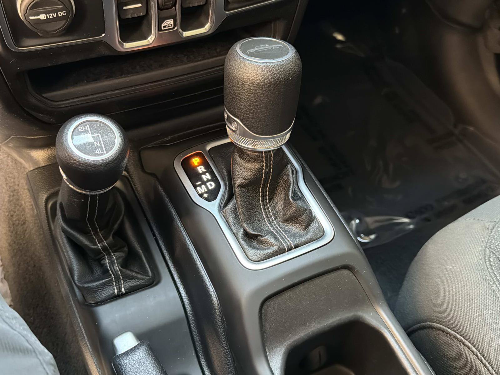 Used 2020 Jeep Gladiator Overland AWD/4WD image 24