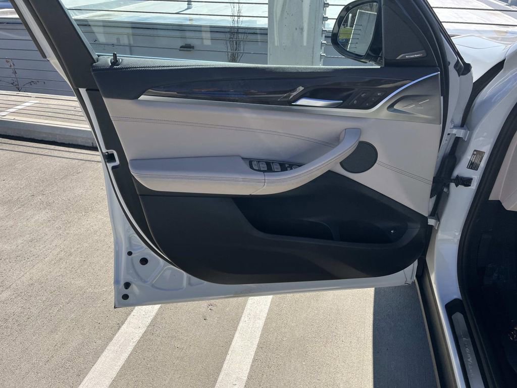 Used 2020 BMW X3 xDrive30e image 24