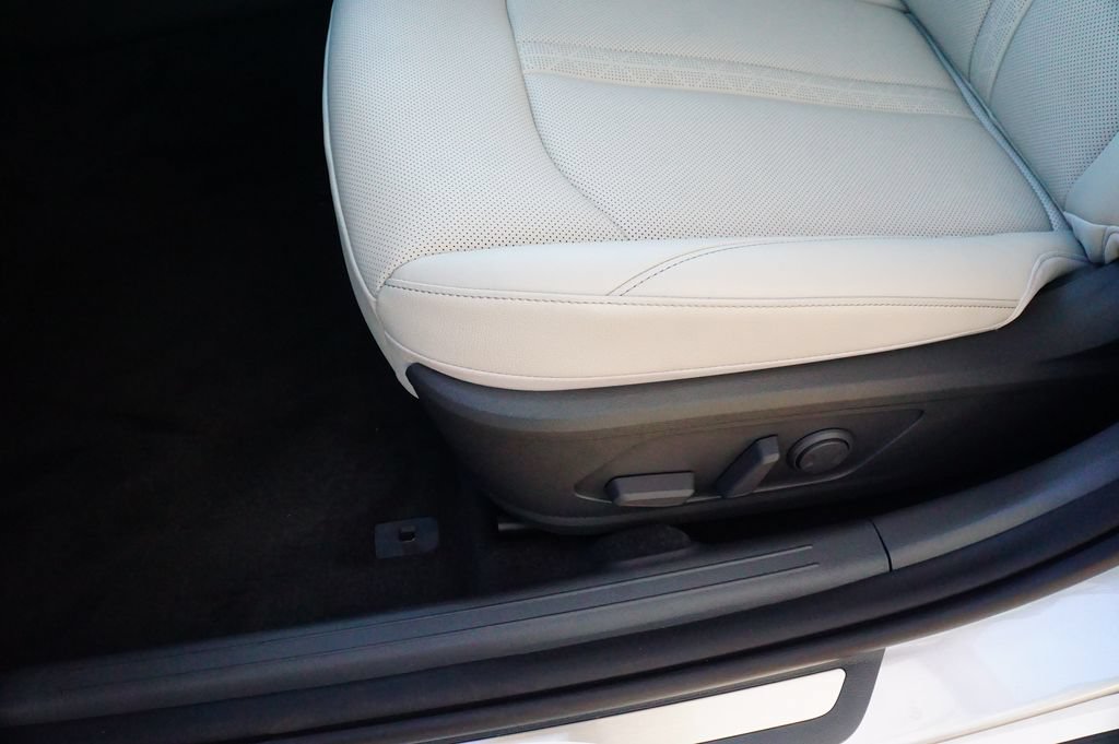 New 2026 Hyundai Sonata Limited FWD image 17