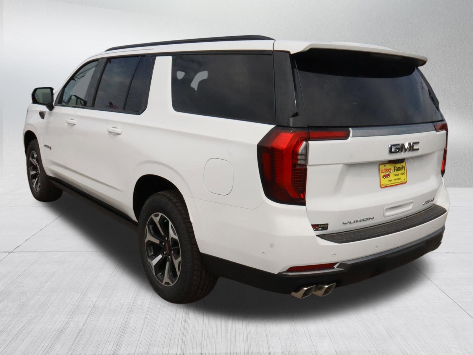 New 2026 GMC Yukon XL AT4 w/ AT4 Premium Plus Package AWD/4WD image 5