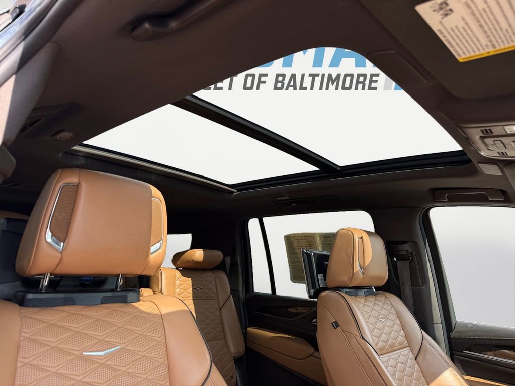 Used 2021 Cadillac Escalade ESV Premium Luxury w/ LPO, Radiant Package image 17