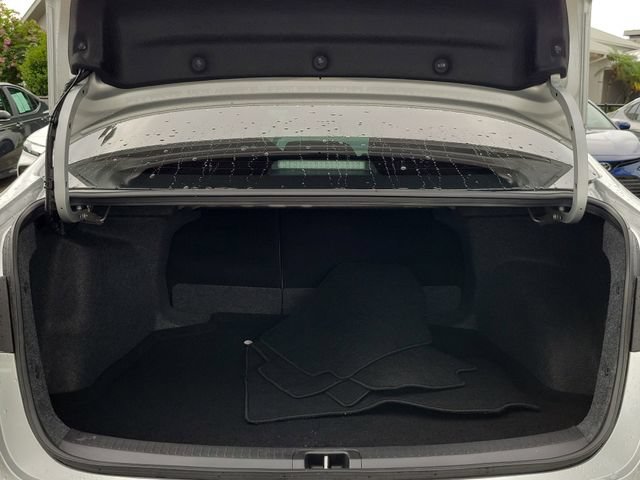 Used 2026 Toyota Corolla SE FWD image 5