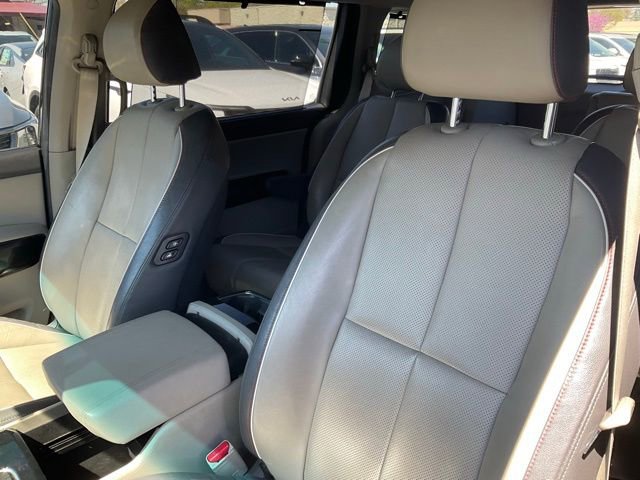 Certified 2017 Kia Sedona EX image 35
