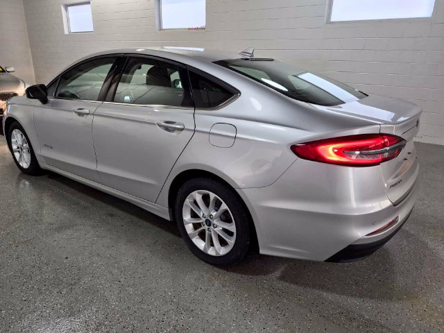 Used 2019 Ford Fusion SE FWD image 8