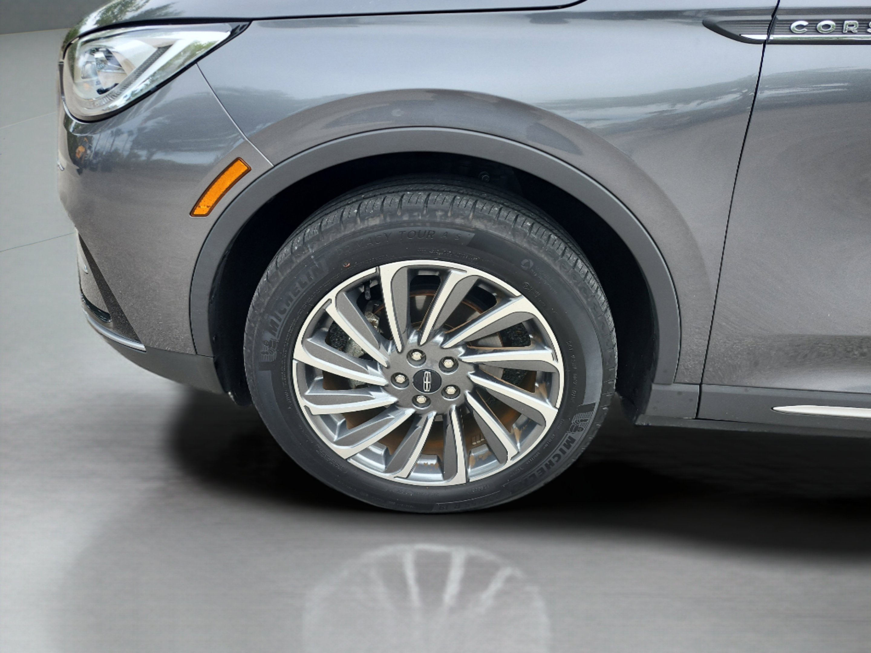 Used 2023 Lincoln Corsair Reserve FWD image 28