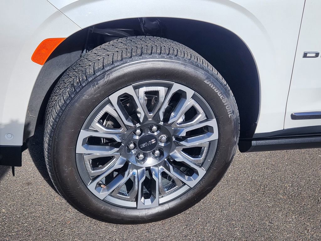 Certified 2024 GMC Yukon Denali Ultimate image 9