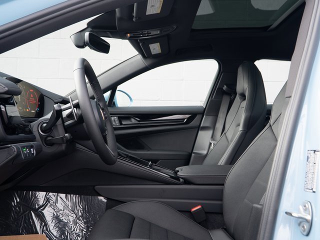 New 2026 Porsche Panamera 4 image 17