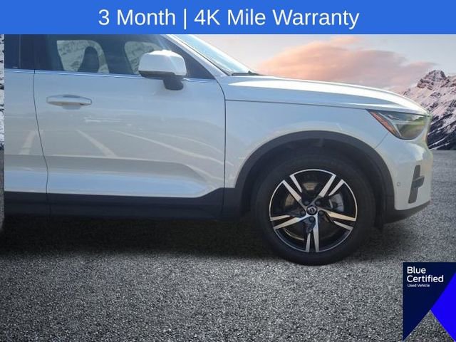 Used 2023 Volvo XC40 B5 Plus AWD/4WD image 4