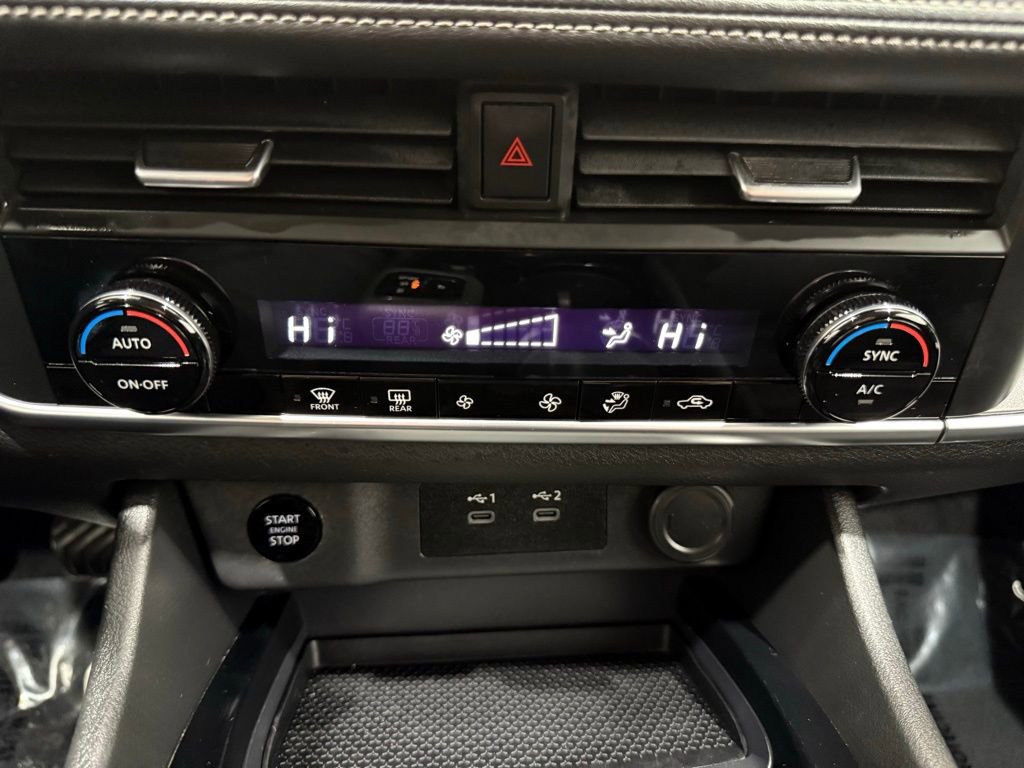 Used 2024 Nissan Rogue SV image 34