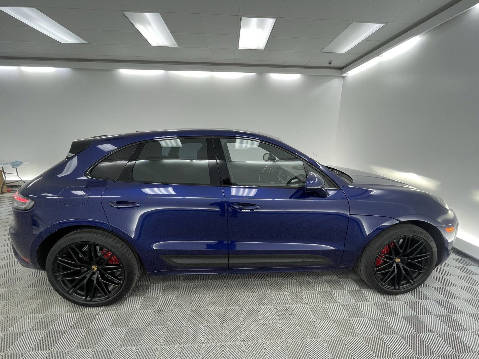 Certified 2023 Porsche Macan GTS image 8