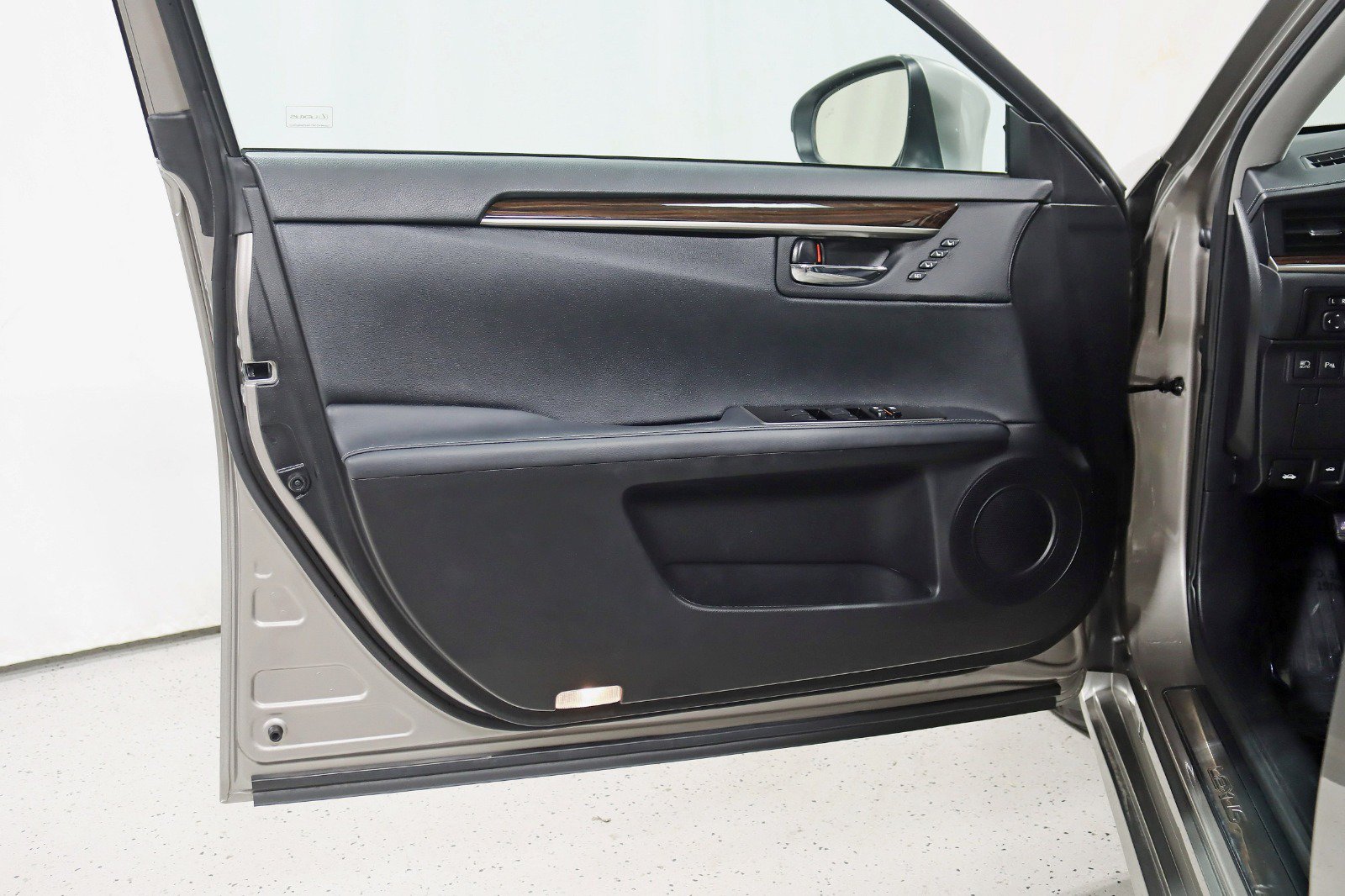 Used 2017 Lexus ES 350 w/ Premium Package FWD image 30