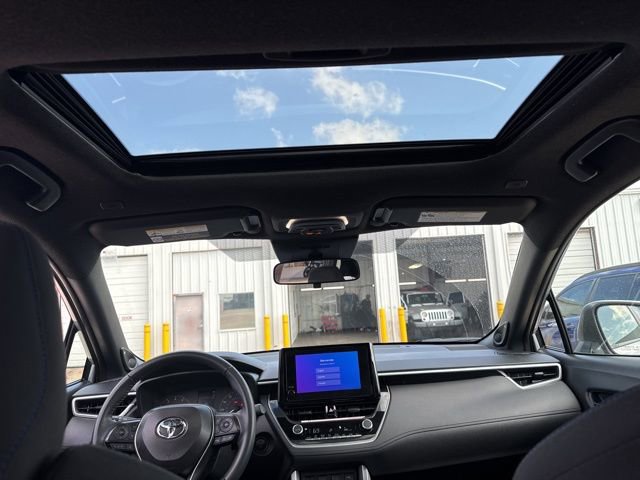 Used 2024 Toyota Corolla Cross AWD Hybrid w/ Moonroof Package image 20