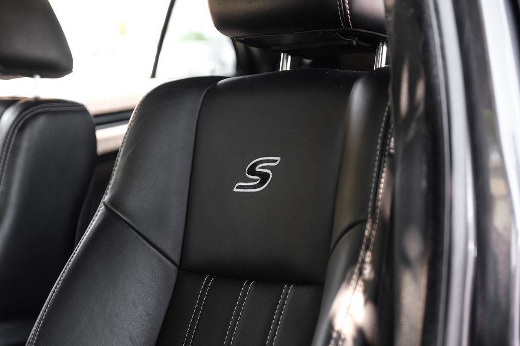 Used 2019 Chrysler 300 S RWD image 44