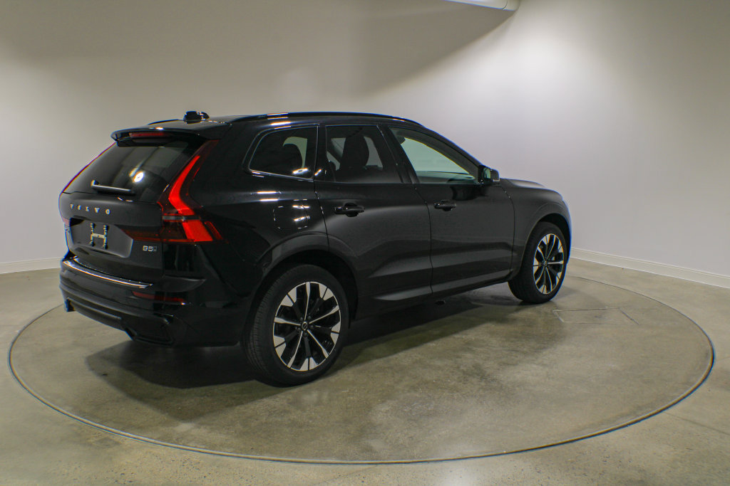 Certified 2026 Volvo XC60 B5 Plus AWD/4WD image 5