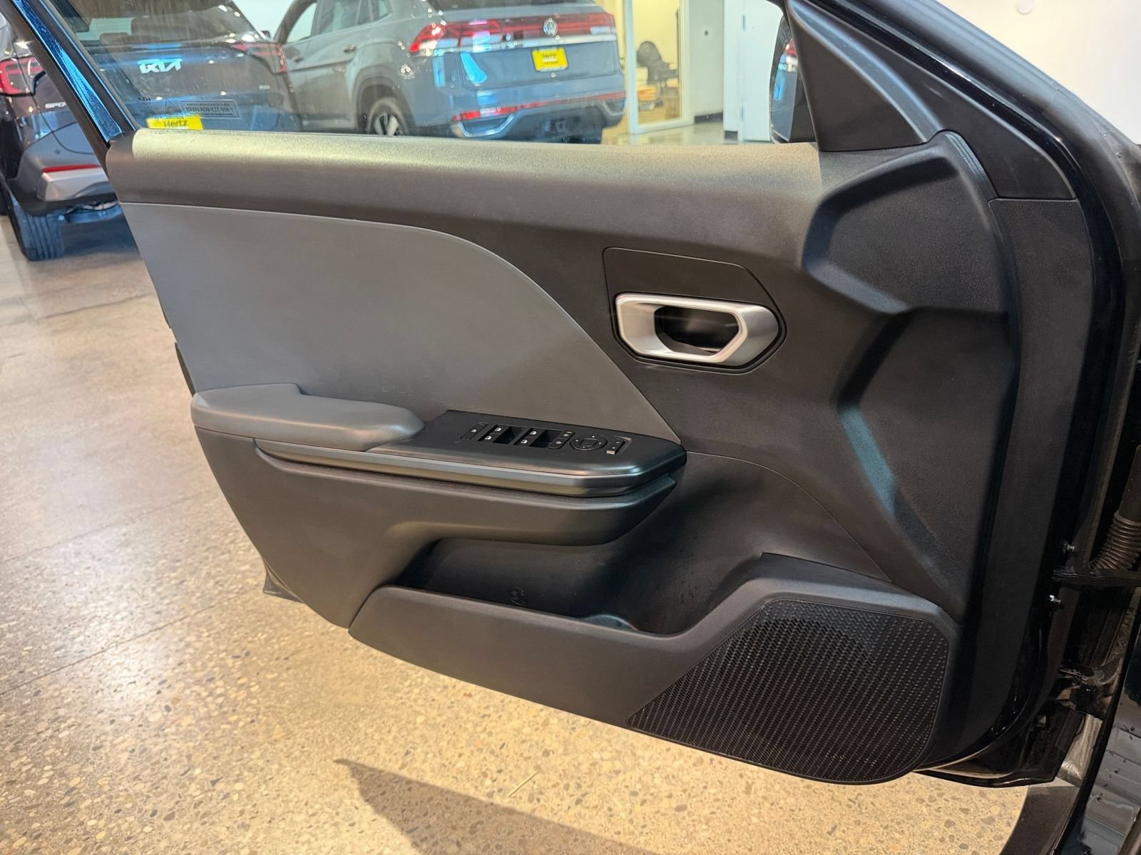 Used 2025 Kia K4 FWD image 18