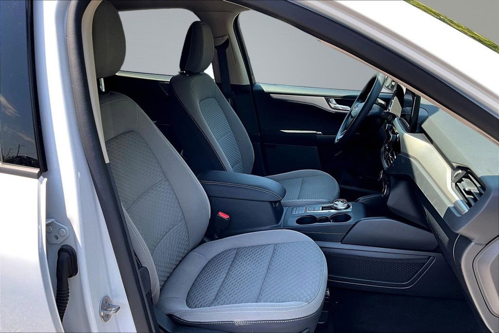 Used 2020 Ford Escape SE FWD image 30