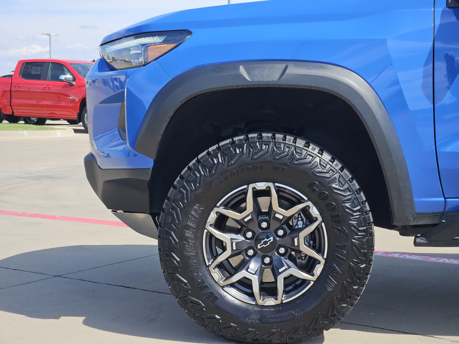Certified 2026 Chevrolet Colorado ZR2 w/ Technology Package AWD/4WD image 12