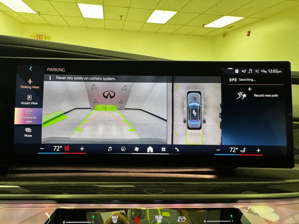 Used 2023 BMW 760i xDrive w/ Executive Package image 21