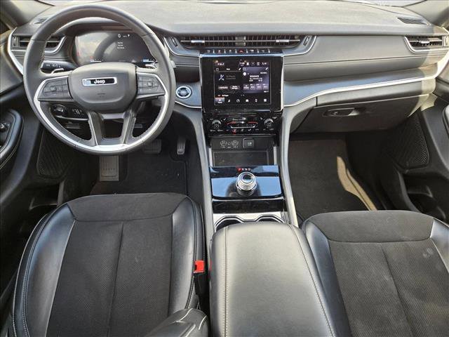 Used 2023 Jeep Grand Cherokee L Laredo image 13