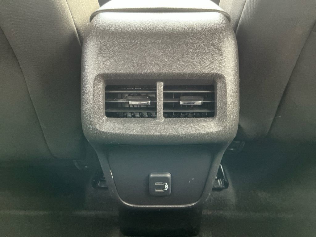 Used 2024 Chevrolet Equinox LT image 19