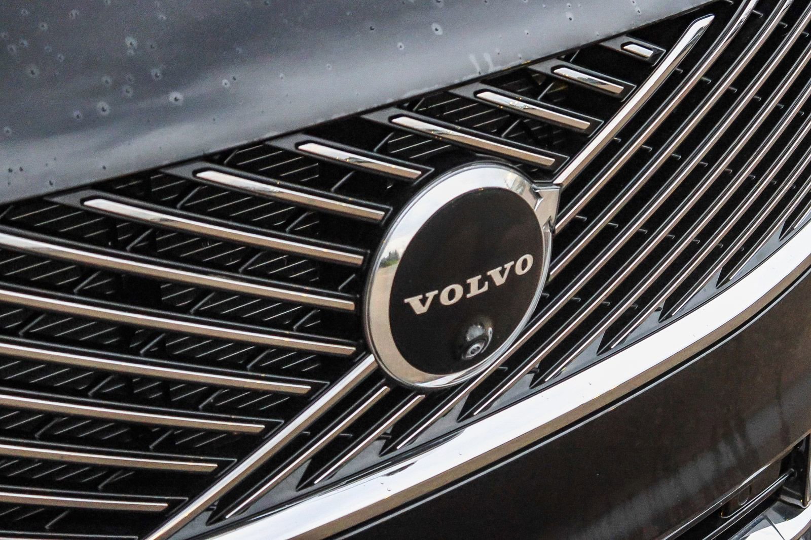 Used 2025 Volvo XC90 B6 Plus w/ Protection Package Premier image 17