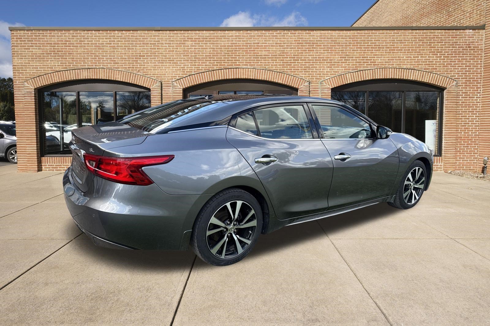 Used 2017 Nissan Maxima 3.5 SL FWD image 3