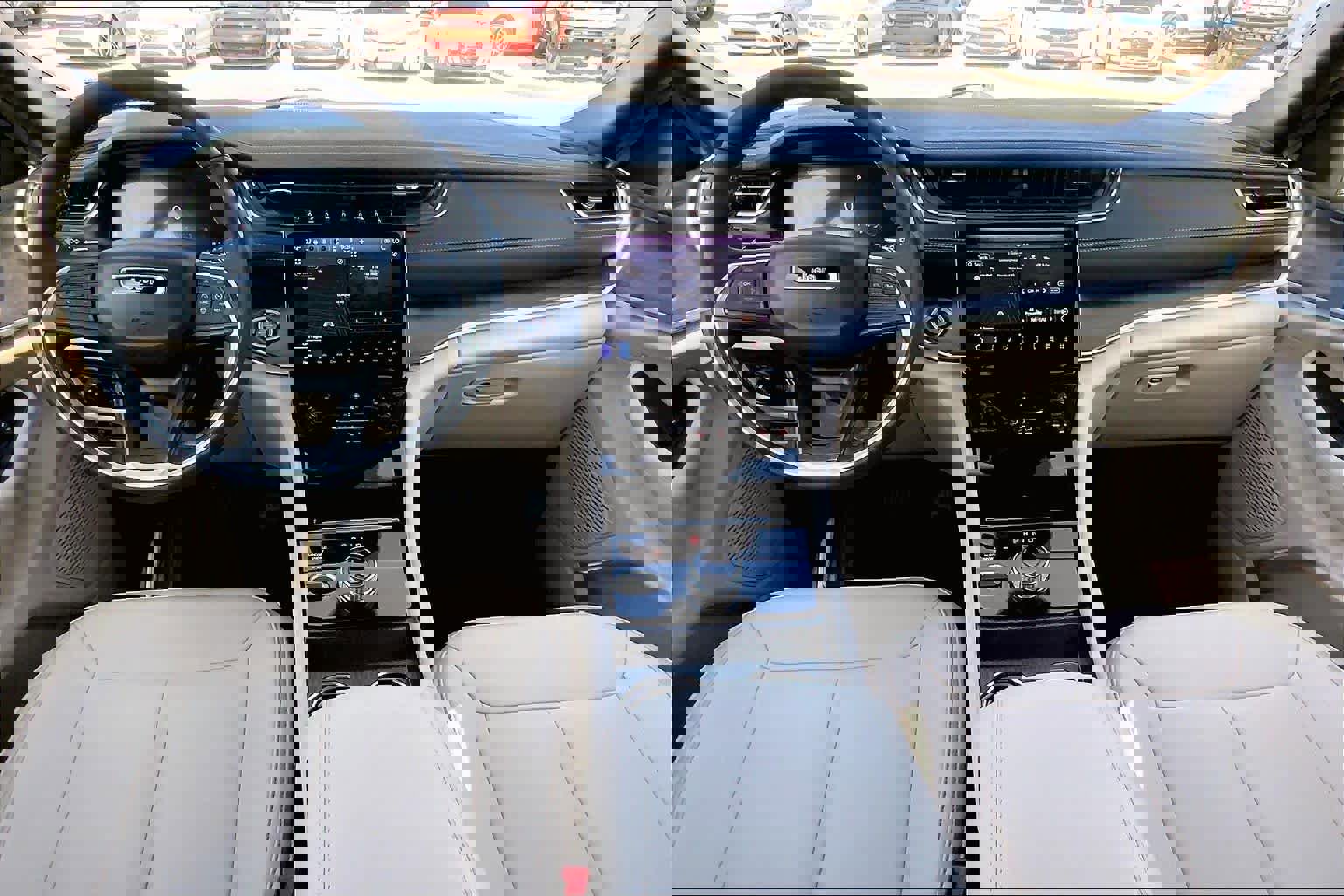 Used 2025 Jeep Grand Cherokee L Limited image 16