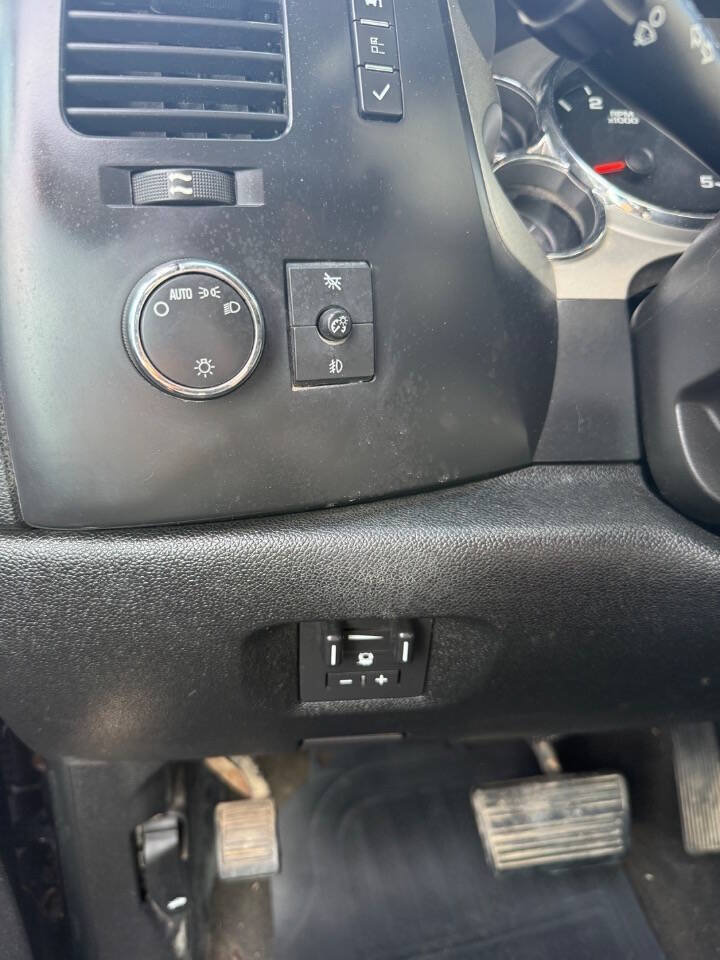 Used 2008 Chevrolet Silverado 3500 LT AWD/4WD image 14