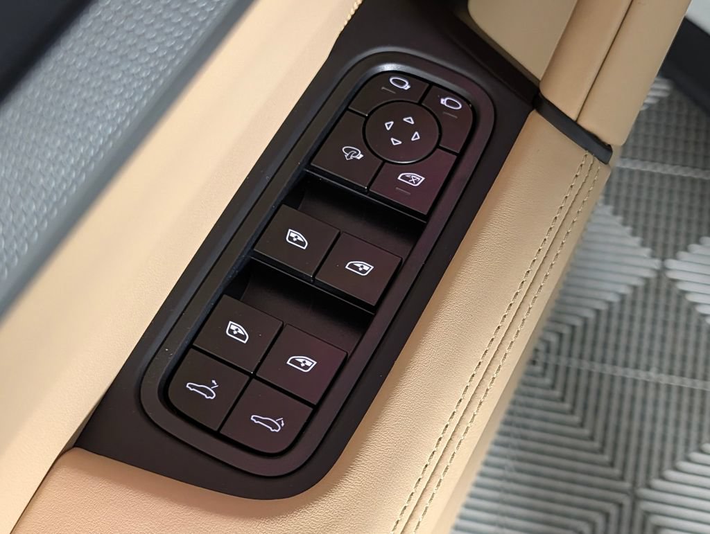 New 2026 Porsche Cayenne Coupe AWD/4WD image 27