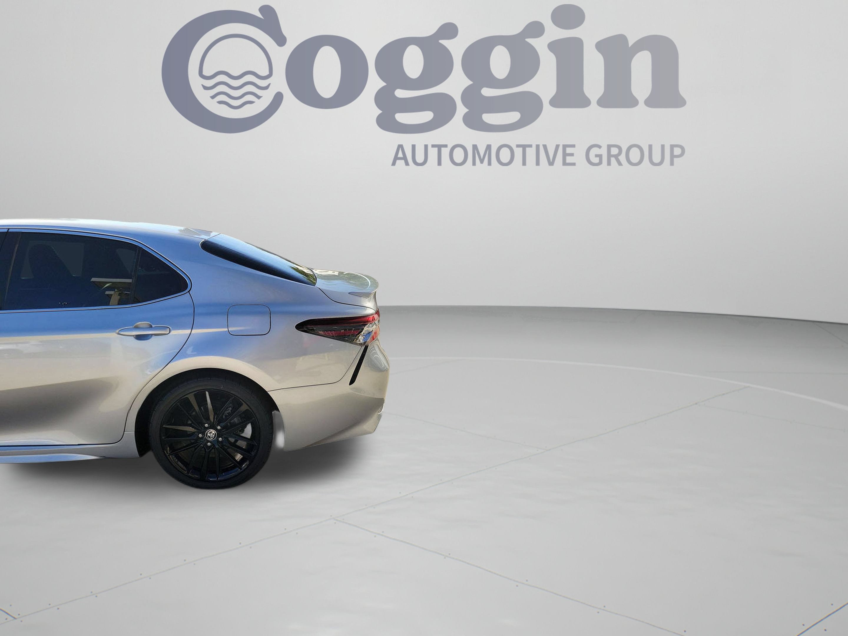 Used 2022 Toyota Camry XSE FWD image 32