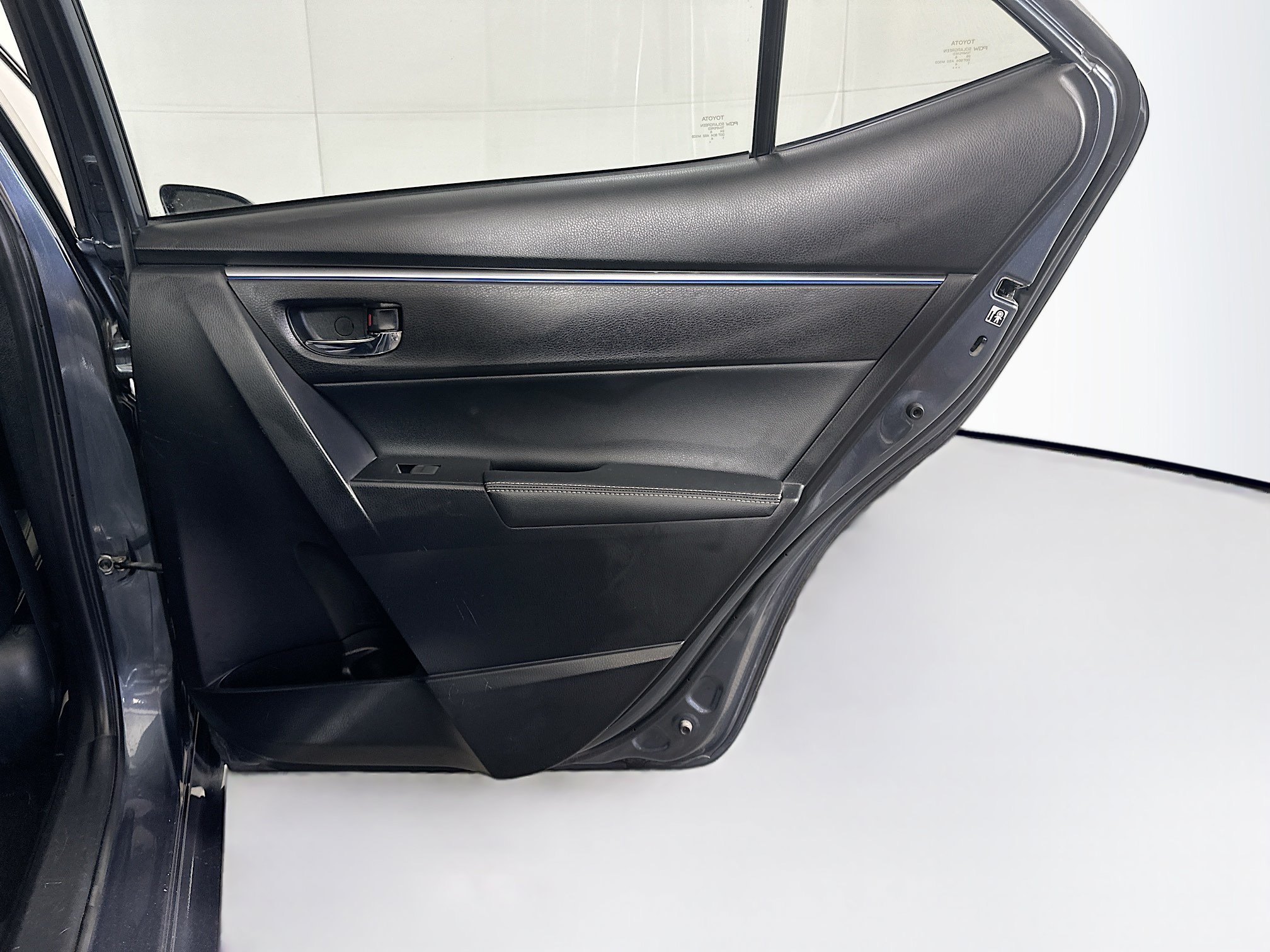 Used 2016 Toyota Corolla S FWD image 29