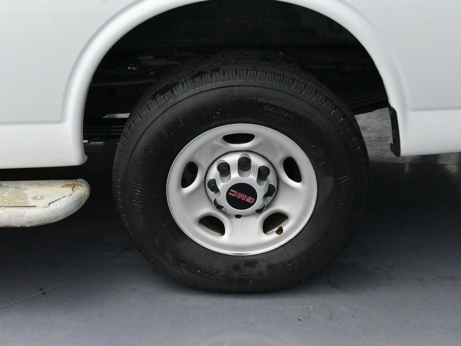 Used 2024 GMC Savana 2500 w/ Driver Convenience Package image 26