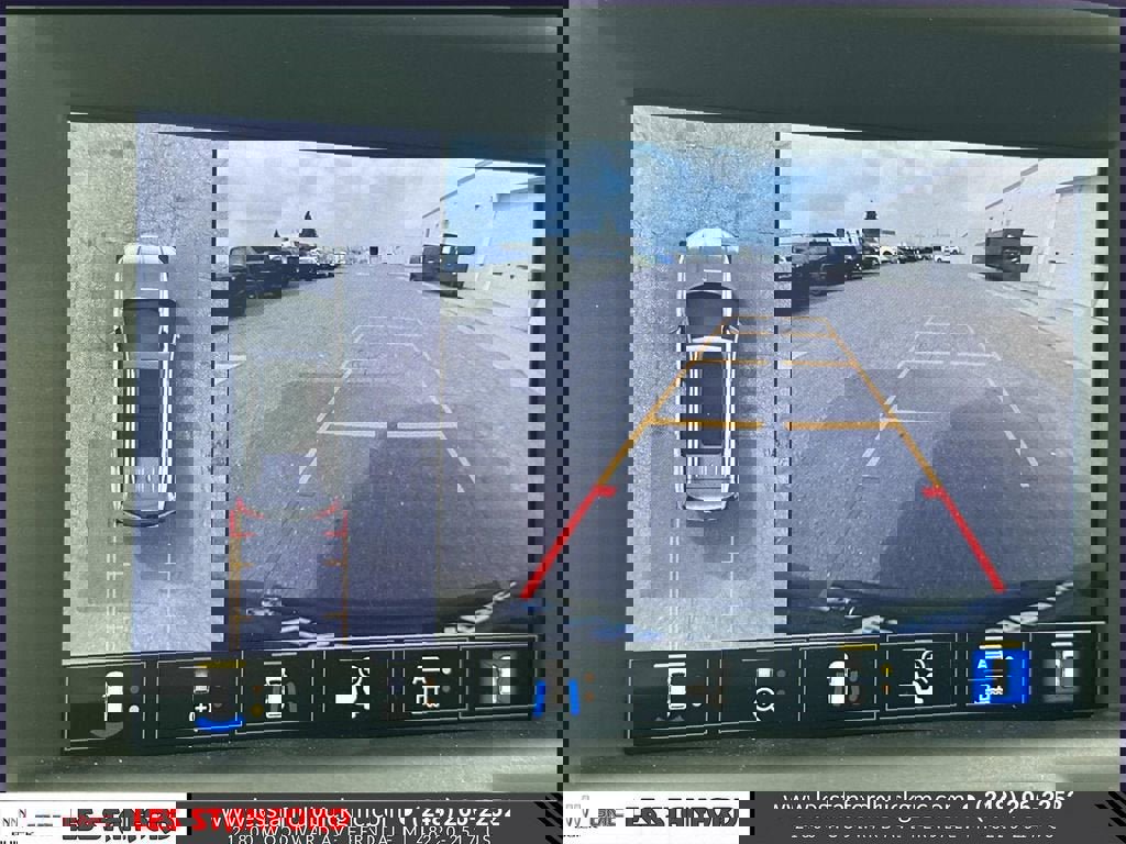 Used 2023 GMC Terrain Denali w/ Denali Premium Package image 31