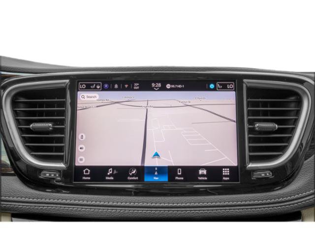 Certified 2026 Chrysler Pacifica Limited w/ S Appearance Package FWD image 15