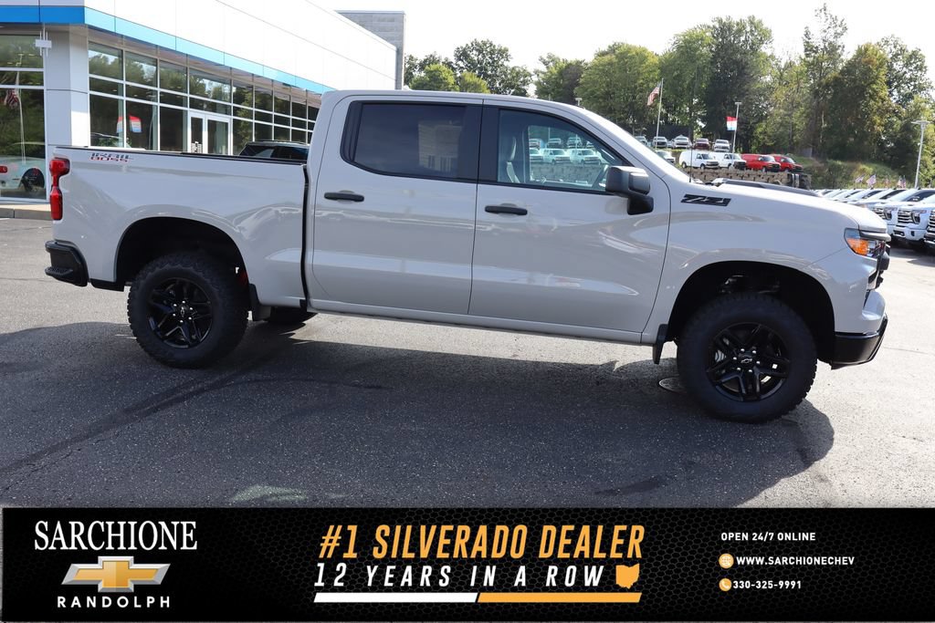 New 2026 Chevrolet Silverado 1500 Custom Trail Boss w/ LPO, Dark Essentials Package