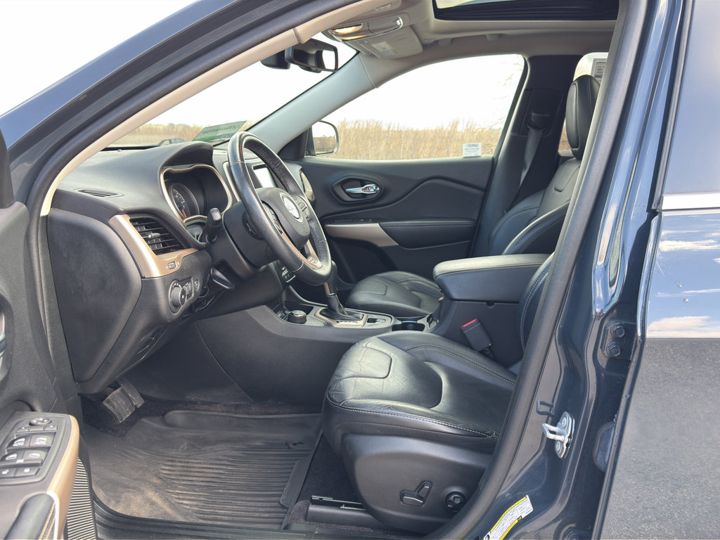 Used 2018 Jeep Cherokee Limited image 13