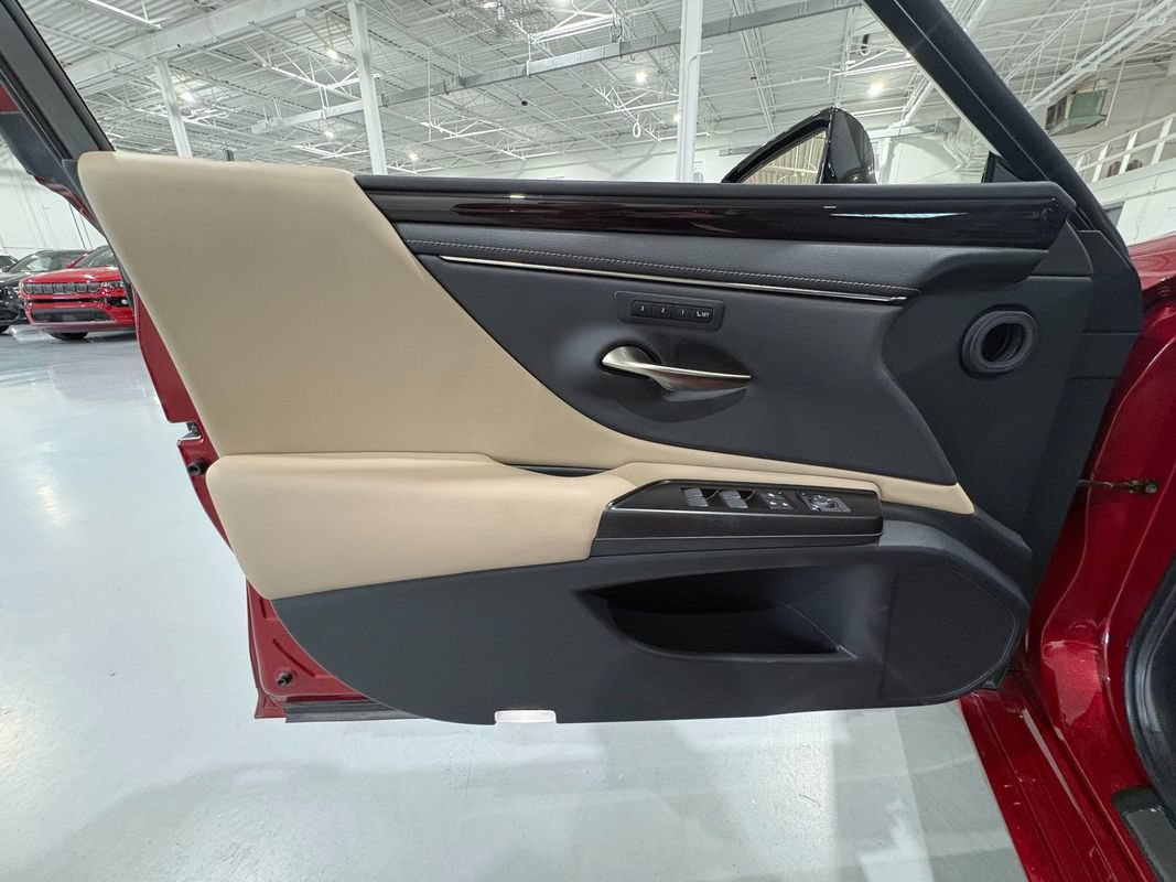 Used 2019 Lexus ES 350 w/ Premium Package FWD image 41