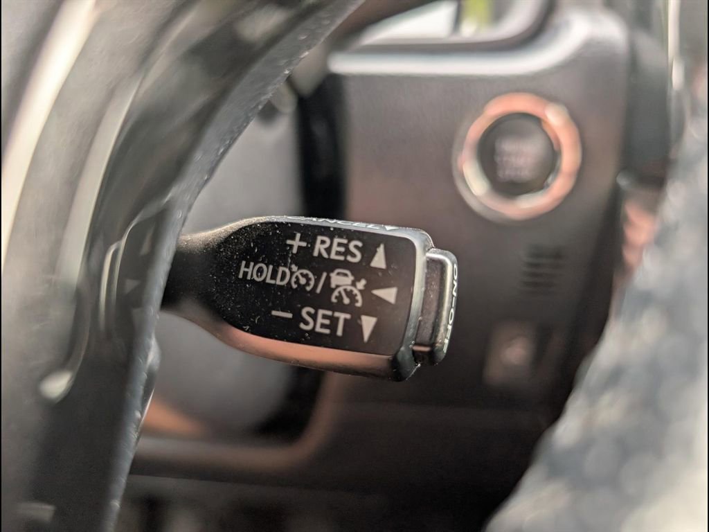 Used 2024 Toyota 4Runner TRD Off-Road Premium AWD/4WD image 15