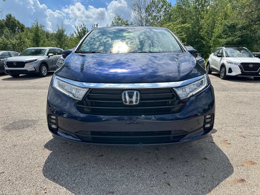 Used 2023 Honda Odyssey Elite image 2