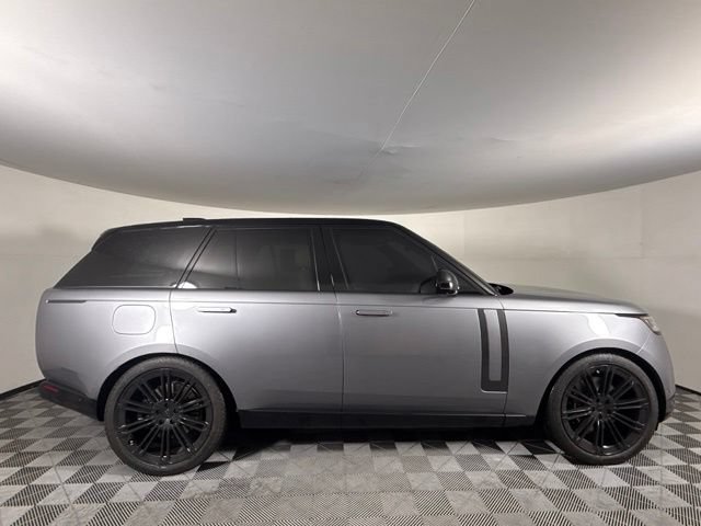 Used 2026 Land Rover Range Rover SE AWD/4WD image 9