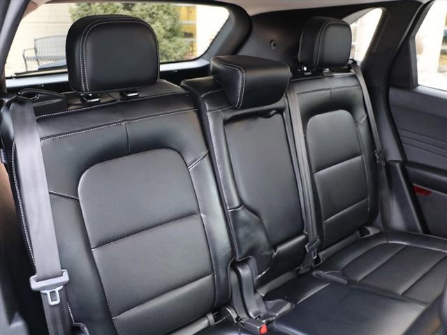 Used 2024 Ford Escape Platinum image 12